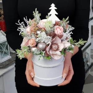 Flowerbox kompozycja świąteczna pudełko Helena S choinka