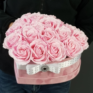 Flowerbox róże mydlane flower box Perla serce