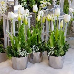 Kompozycja tulipany kwiaty Selina silver silikon biały
