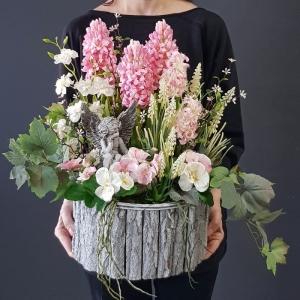Kompozycja nagrobna Klara anioł tulipany silikon hiacynty XL