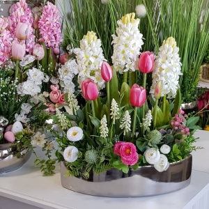 Kompozycja Agnes wiosna wielkanoc hiacynty tulipan c.róż M