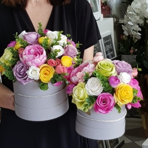 Flowerbox kwiaty w pudełku mix kolorów M