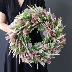 Wianek na drzwi kominek dekoracja na płytę Erica 45-50cm róż
