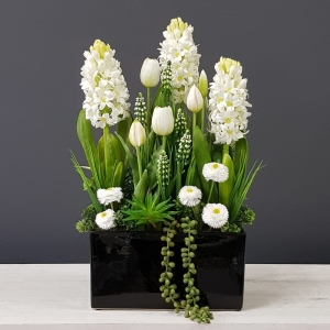 Kompozycja stroik hiacynty tulipany białe Adena black