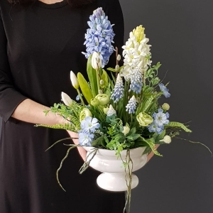 Kompozycja na stół wiosna kwiaty sztuczne hiacynty Salma blue