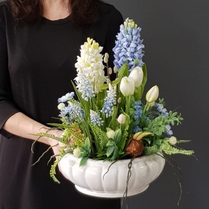 Kompozycja na stół wiosna kwiaty sztuczne hiacynty Alika blue