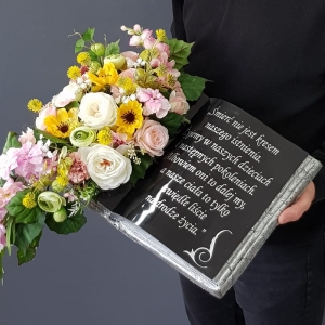 Księga książka nagrobna kwiaty stroik na grób kompozycja wiązanka Memoria wz.12