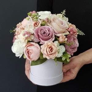 Flowerbox kwiaty kompozycja w pudełku Fiona S