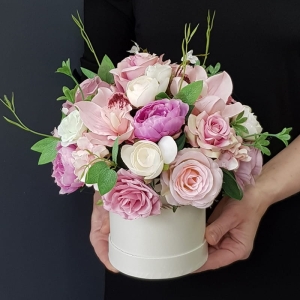 Flowerbox kwiaty kompozycja w pudełku Salma S