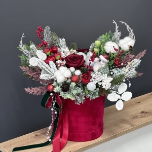 Flower box zima święta kompozycja w pudełku welur