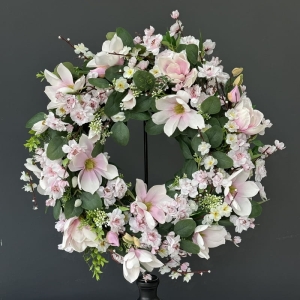 Wianek kwiatowy kompozycja wiosna lato jabłoń magnolia 55cm