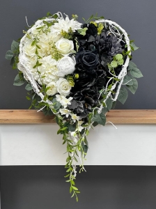 Stroik na grób kompozycja funeralna nagrobna serce czarno-białe XXL
