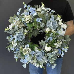 Wianek na drzwi kominek ścianę kwiatowa dekoracja 60cm Selina blue