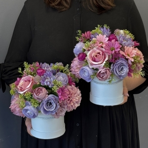 Flowerbox kwiaty kompozycja w pudełku Kora S 