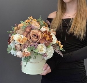 Flowerbox Rosalie kwiatowa harmonia kwiaty sztuczne premium M
