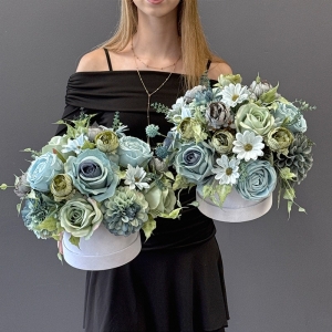 Flowerbox Aurora – wyjątkowa kompozycja w chłodnych odcieniach niebieskiego M