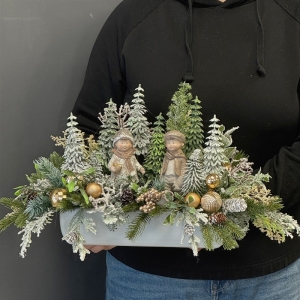 Kompozycja świąteczna zimowe dzieci Ingrid & Elias – Winter Tale 50cm