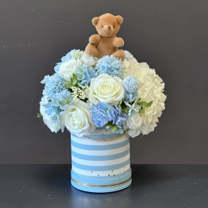 Flower Box z misiem – wyjątkowy prezent na narodziny, chrzest i roczek Blue